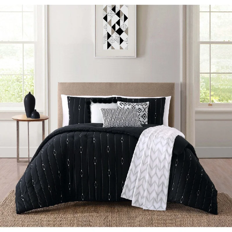 Queen - size comforters for standard queen - sized mattressesJennifer Adams Monterey 7-piece Comforter Set