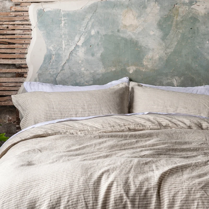 Floral - printed duvet covers for a romantic and feminine touchOatmeal Stripe Linen Blend Duvet Cover Floral - printed duvet covers for a romantic and feminine touchOatmeal Stripe Linen Blend Duvet Cover