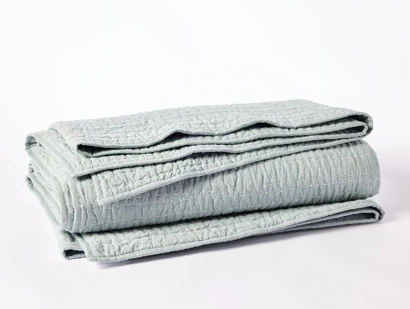 Queen - size comforters for standard queen - sized mattressesChannel Handstitched Organic Quilt Queen - size comforters for standard queen - sized mattressesChannel Handstitched Organic Quilt