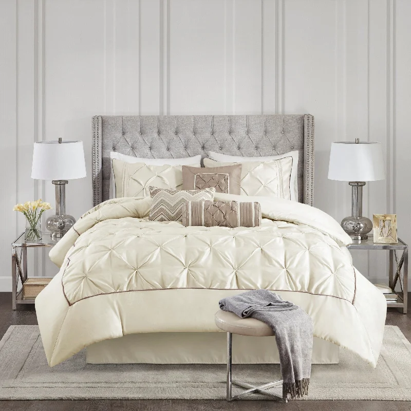 Latex - filled comforters with a bouncy texture and good supportMadison Park Lafayette 7-piece Comforter Set Latex - filled comforters with a bouncy texture and good supportMadison Park Lafayette 7-piece Comforter Set