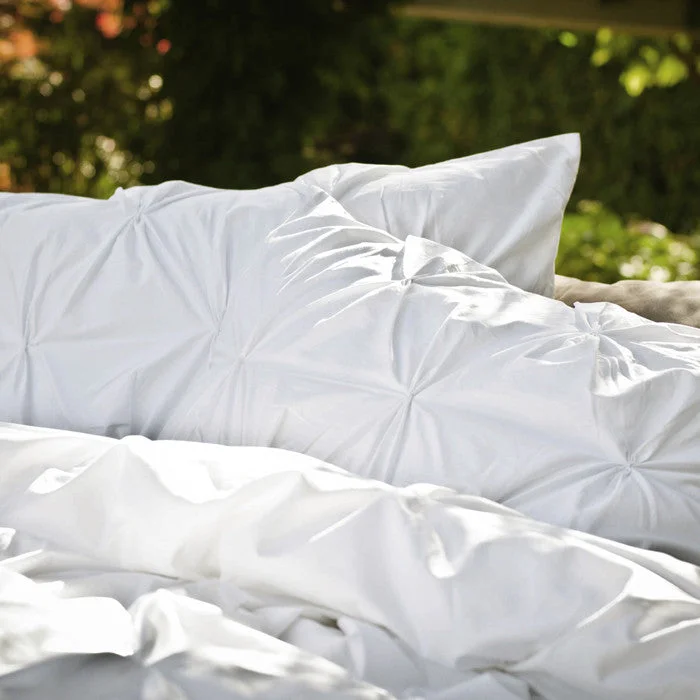 Twin XL duvet covers designed for extra - long twin beds, often used in college dormsWhite Valencia Pintuck Duvet Cover Twin XL duvet covers designed for extra - long twin beds, often used in college dormsWhite Valencia Pintuck Duvet Cover