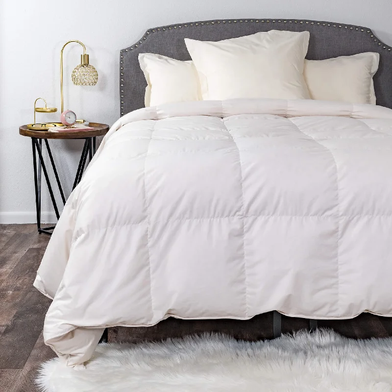 Cotton - filled comforters for a breathable and natural sleep experienceLight Warmth Signature Baffled Down Comforter Cotton - filled comforters for a breathable and natural sleep experienceLight Warmth Signature Baffled Down Comforter