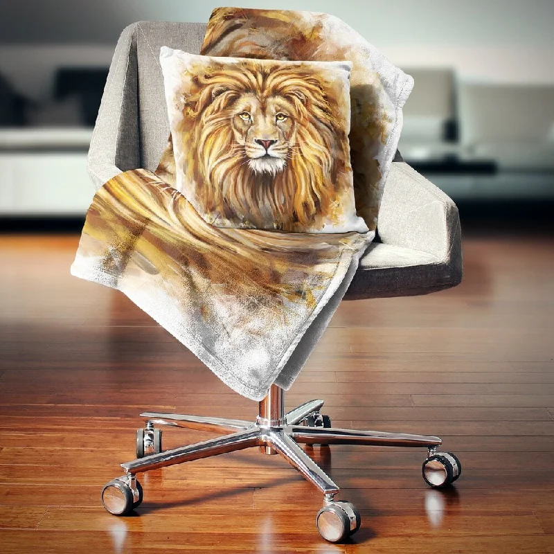 Fleece blankets for a cozy and plush textureDesignart 'Angry King of Forest' Animal Throw Blanket Fleece blankets for a cozy and plush textureDesignart 'Angry King of Forest' Animal Throw Blanket
