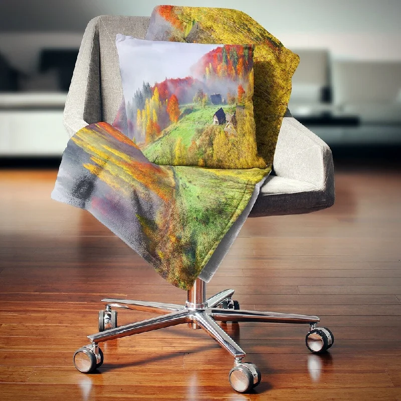 Wool blankets with natural warmth and insulationDesignart 'Colorful Autumn Landscape in Mountains' Landscape Fleece Throw Blanket Wool blankets with natural warmth and insulationDesignart 'Colorful Autumn Landscape in Mountains' Landscape Fleece Throw Blanket