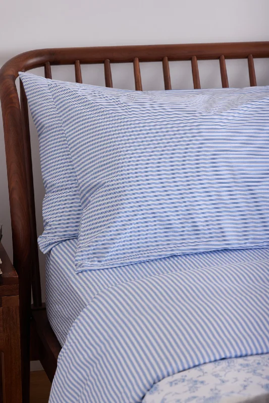 Chenille blankets with a thick and fuzzy textureFoxford Blue Stripe Pillowcase Set