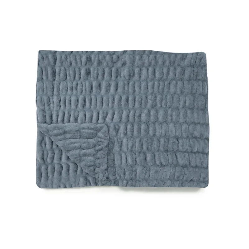 Silk blankets with a smooth and elegant touchCLJ Lakefront