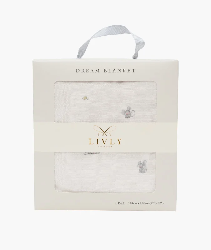 Recycled polyester blankets for an eco - conscious optionMice Dream Blanket