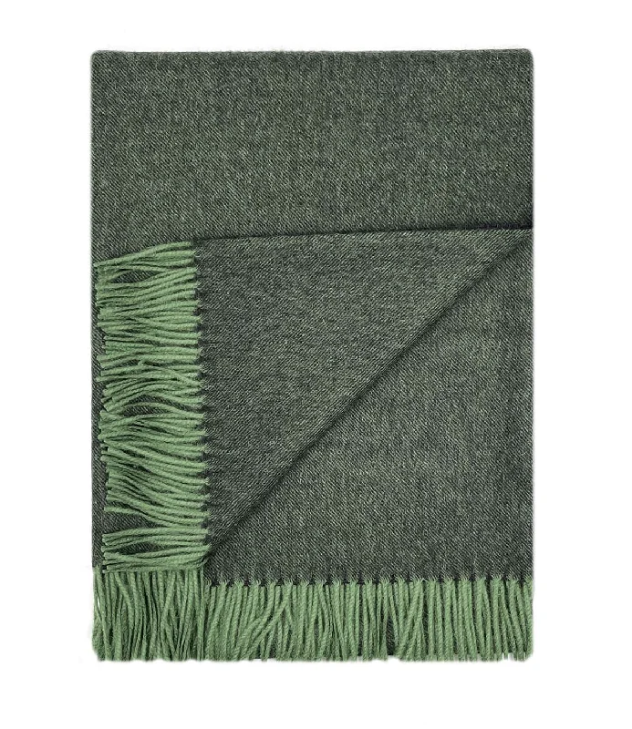 Acrylic blankets for a soft and affordable alternativeNEW! 100% Baby Alpaca Throw - Pistachio Acrylic blankets for a soft and affordable alternativeNEW! 100% Baby Alpaca Throw - Pistachio