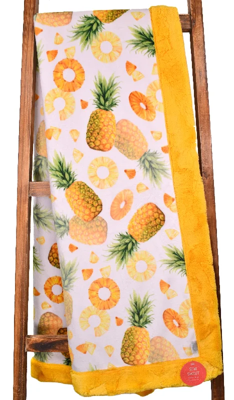 Microfiber blankets that are durable and easy to care forPiña Colada Sunshine / Hide Sun -XL Snuggler
