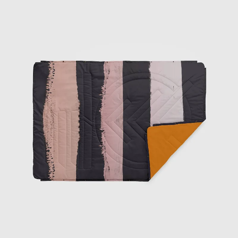 Silk blankets with a smooth and elegant touchVOITED Recycled Ripstop Outdoor Camping Blanket - Safari