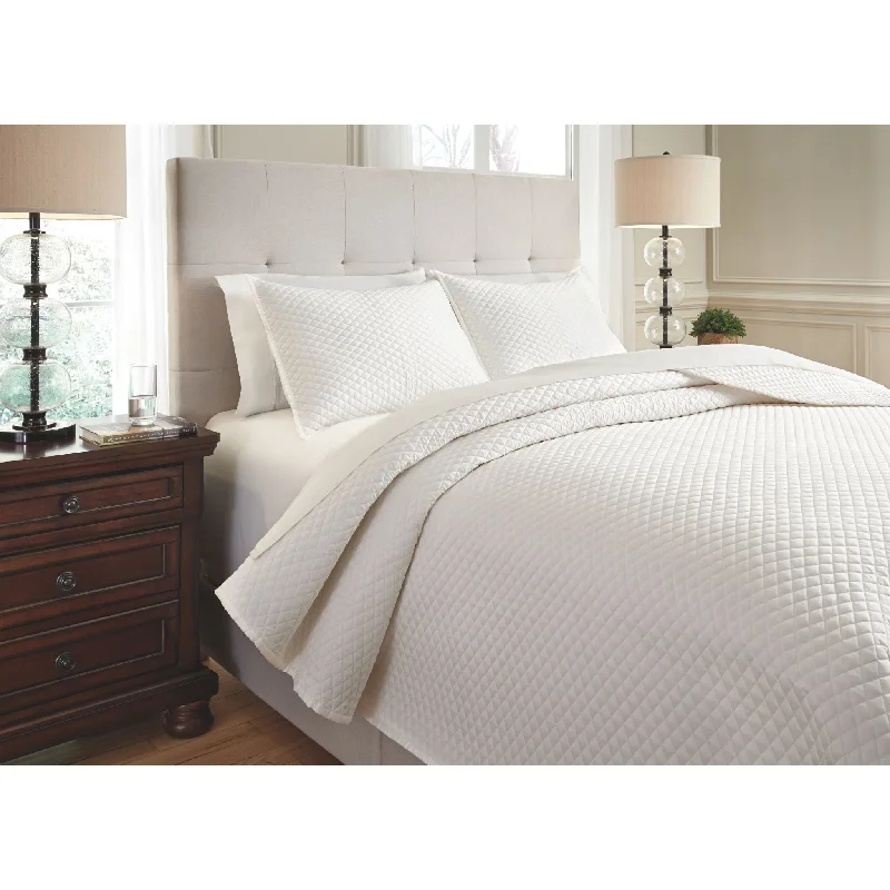 Queen - size mattresses for couples and standard bedroomsDietrick King Quilt Set - King Queen - size mattresses for couples and standard bedroomsDietrick King Quilt Set - King